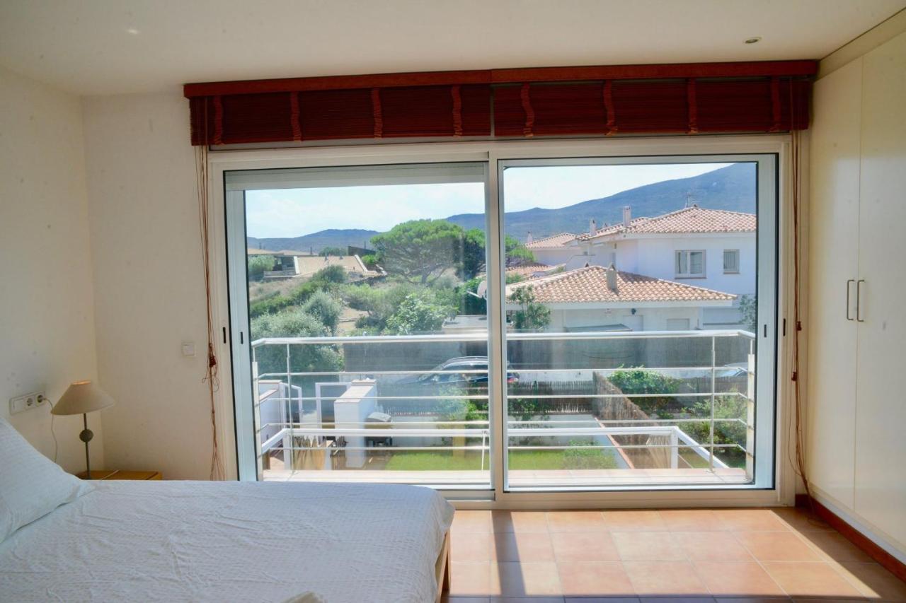 Beachfront Duplex With Terrace And Sea Views - Cadaqués Exterior foto